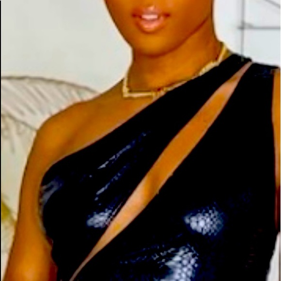 RECENTLY REDUCED: “Sale Priced”Women’s Black One Shouldered Jumpsuit.  (L) New. - Picture 6 of 6